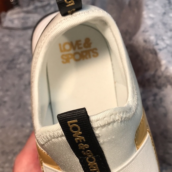 Women’s Size 7 Love & Sports White/Black/Gold Slip on Athletic Shoes Brand New! - Picture 8 of 9
